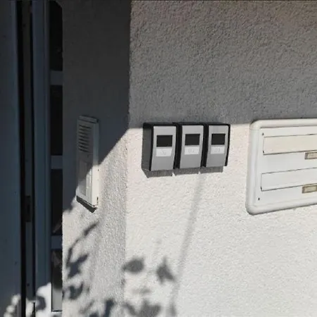 Einzimmerwohnung Mit Parkplatz Ohne Kueche * Bischweier