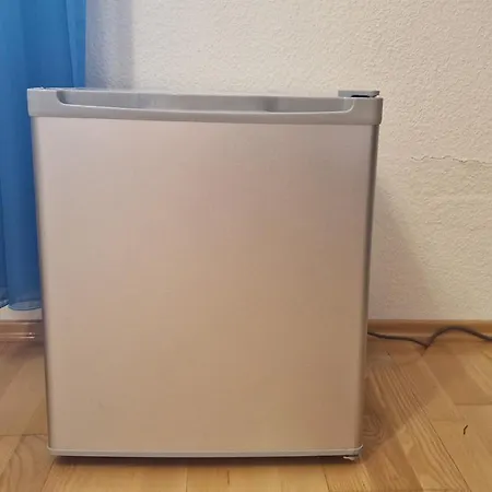 Einzimmerwohnung Mit Parkplatz Ohne Kueche *